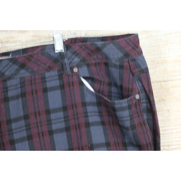 Cato EST 1946 Womens Plus Size 24W Curvy Plaid Pants 29" Inseam Gray Maroon - Picture 4 of 10